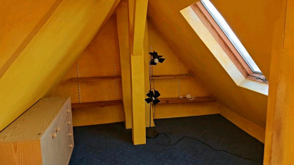 Dachgeschoßwohnung Kassel Südstadt - 3 Zimmer, 68 m&sup2;, 150.000&euro; | Angebot:26722543
