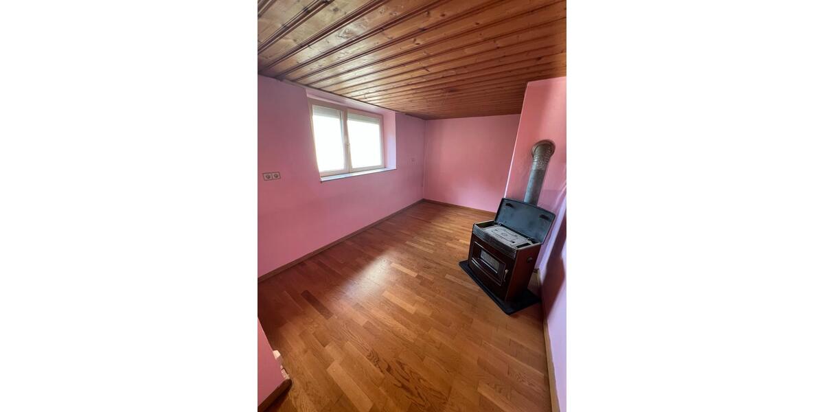 Einfamilienhaus Baunatal - 5 Zimmer, 130 m&sup2;, 200.000&euro; | Angebot:27534036