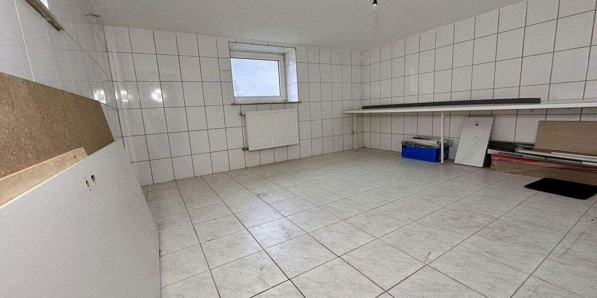 Einfamilienhaus Wolfhagen Istha - 7 Zimmer, 200 m&sup2;, 1.150&euro; | Angebot:25278020