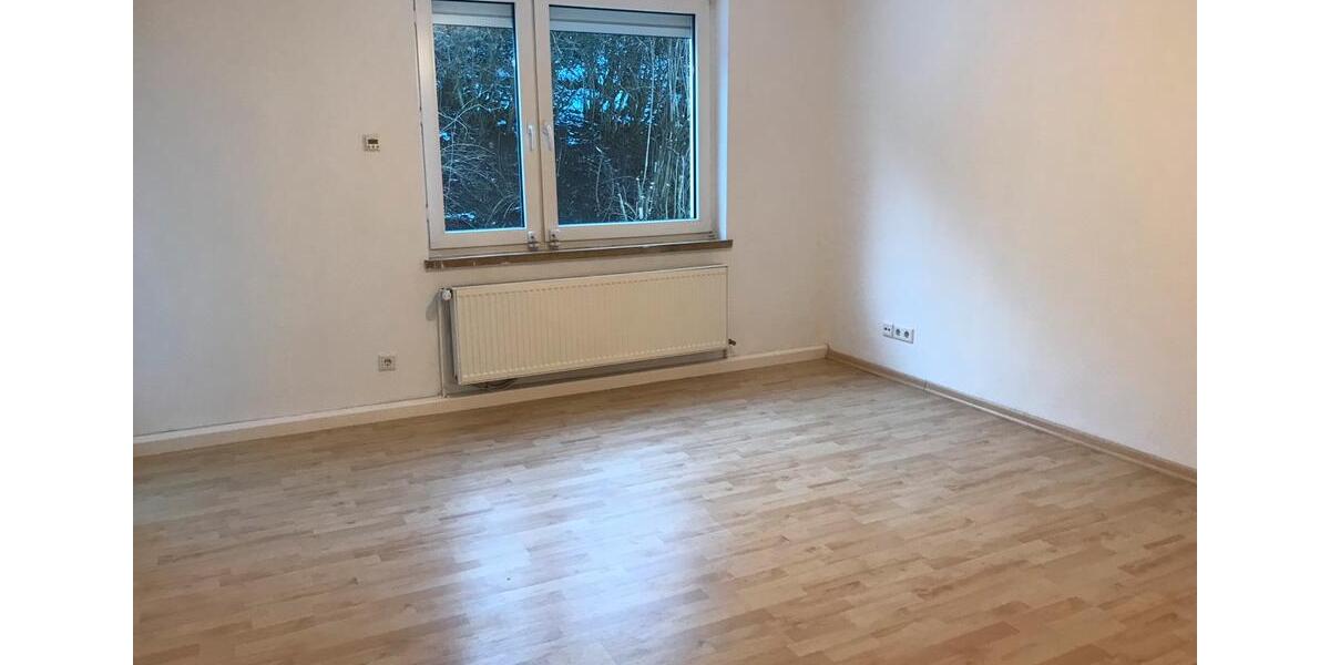 Hochparterre Kassel Bettenhausen - 7 Zimmer, 105 m&sup2;, 1.207&euro; | Angebot:26197318