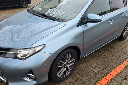 Toyota Auris 114.000 km 11.800 &euro; Kassel 34123