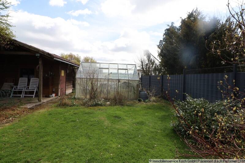 Einfamilienhaus Niedenstein Metze - 8 Zimmer, 250 m&sup2;, 280.000&euro; | Angebot:26486303