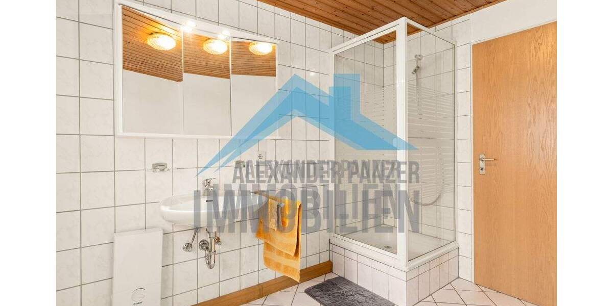 Mehrfamilienhaus, Wohnhaus Kassel / Bettenhausen Bettenhausen - 9 Zimmer, 212 m&sup2;, 349.900&euro; | Angebot:25748426