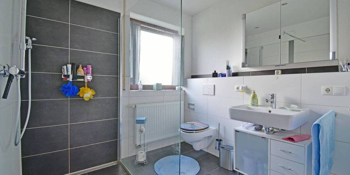 Einfamilienhaus Wolfhagen - 6 Zimmer, 207 m&sup2;, 440.000&euro; | Angebot:26527343