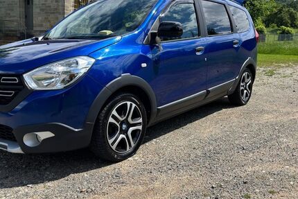 Dacia Lodgy 96.000 km 12.100 &euro; Großalmerode 37247