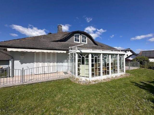 Einfamilienhaus Gudensberg Obervorschütz - 7 Zimmer, 285 m&sup2;, 549.000&euro; | Angebot:26391885