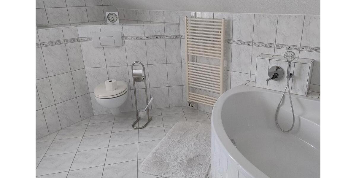 Einfamilienhaus Lohfelden - 4 Zimmer, 111 m&sup2;, 299.000&euro; | Angebot:27002299