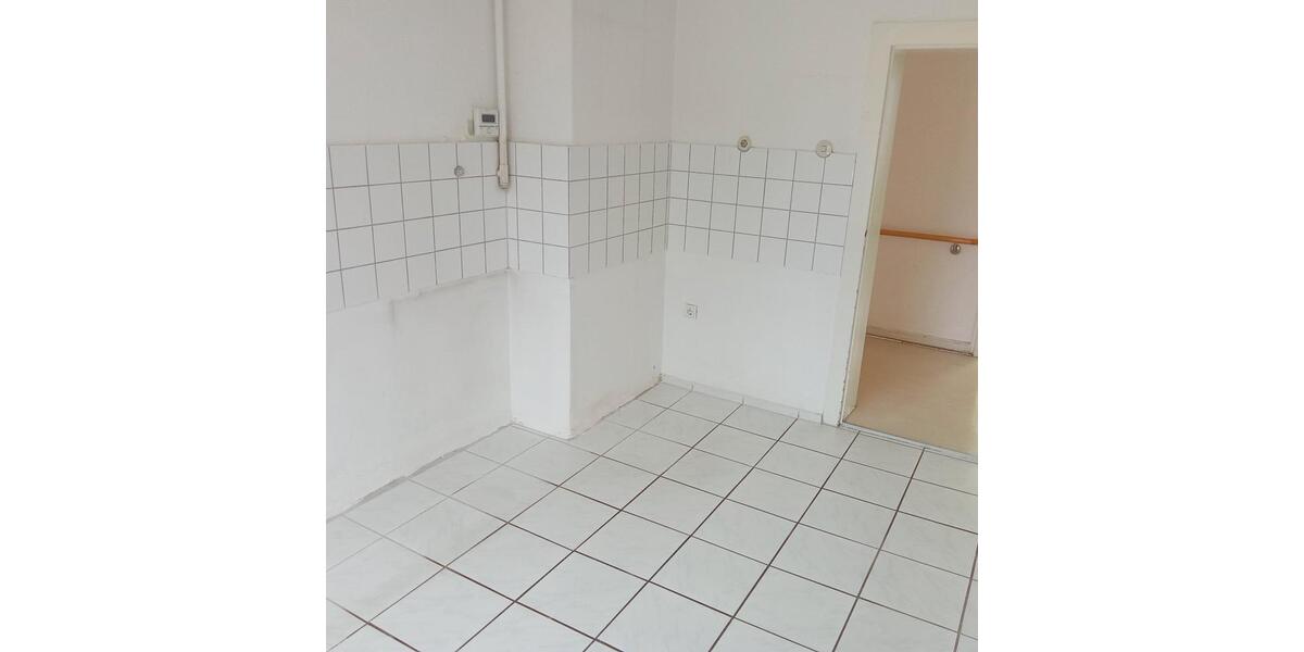 Etagenwohnung Kassel Niederzwehren - 5 Zimmer, 120 m&sup2;, 600&euro; | Angebot:26375812
