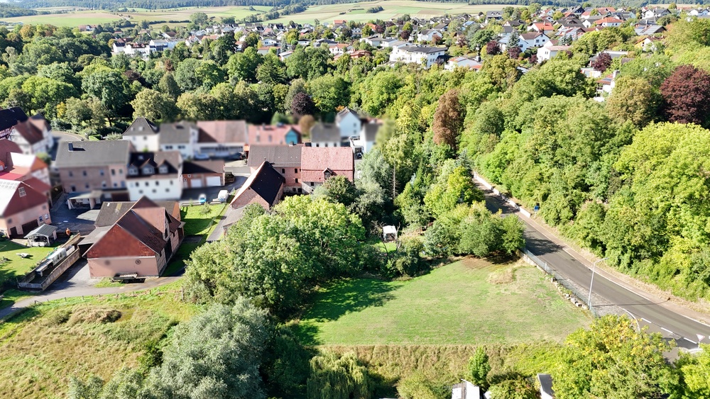 Großer Resthof mit 2 Fam.Haus, Stallungen, Scheune, Garagen & ca. 2.300m² Grundstück - Bauernhaus, Landhaus Wolfhagen | Angebot:26991162