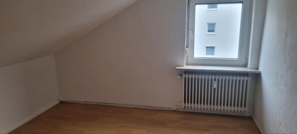 Dachgeschoßwohnung Kassel Philippinenhof-Warteberg - 3 Zimmer, 65 m&sup2;, 750&euro; | Angebot:25144560