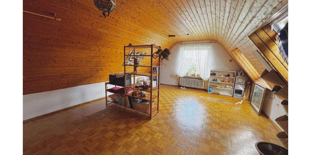 Einfamilienhaus Kassel Oberzwehren - 7 Zimmer, 157 m&sup2;, 310.000&euro; | Angebot:25768989