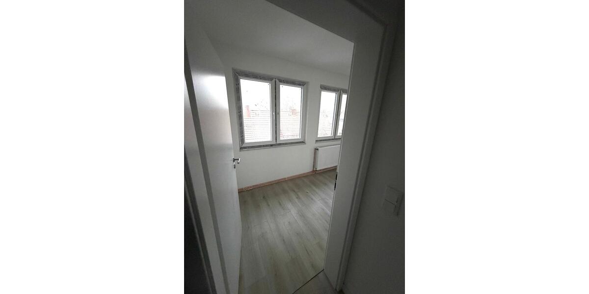 Vermiete Lohfelden - 3 Zimmer Wohnung DG Erstbezug 3 zimmer