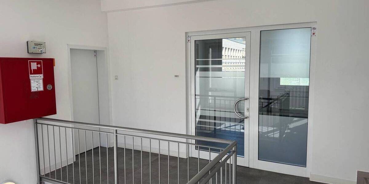 Gewerbeobjekt Kassel Mitte - 4 Zimmer, 164 m&sup2;, 1.480&euro; | Angebot:26733290