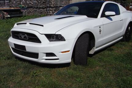 Ford Mustang 70.000 km 19.990 &euro; Staufenberg 34355