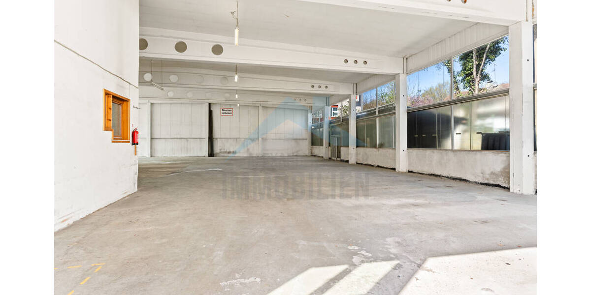 Großzügige Lagerhalle mit gepflegtem Mehrfamilienhaus in zentraler Lage von Kassel! zimmer
