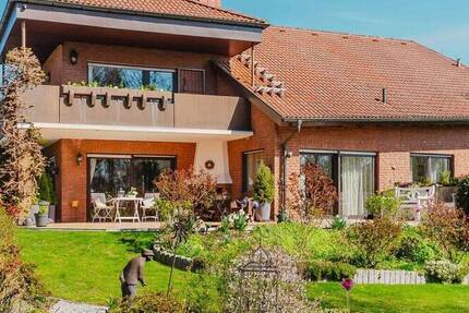 Haus Kassel / Niederzwehren Süsterfeld/Helleböhn - 7 Zimmer, 268 m&sup2;, 769.000&euro; | Angebot:26308833