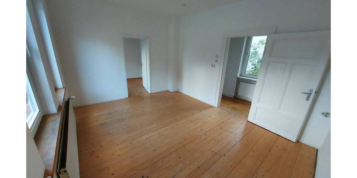 Charaktervolles Mehrfamilienhaus mit Backsteinfassade in Kassel-Wahlershausen zimmer