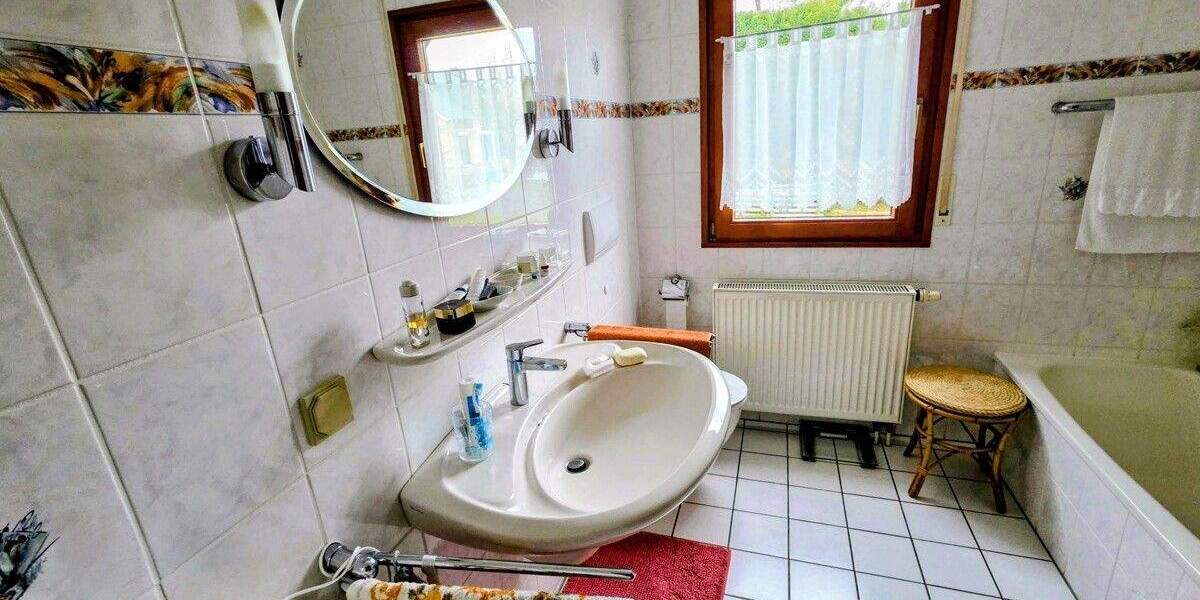 Einfamilienhaus Kassel / Harleshausen Harleshausen - 7 Zimmer, 148 m&sup2;, 549.000&euro; | Angebot:25664617