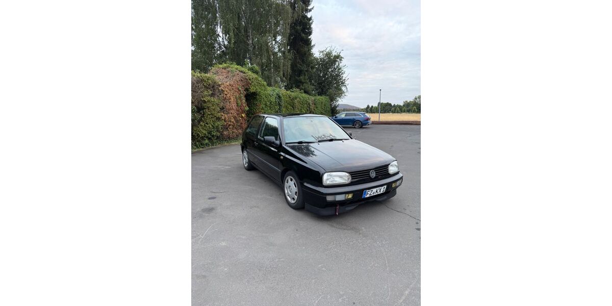 VW Golf 93.571 km 4.200 &euro; Felsberg 34587
