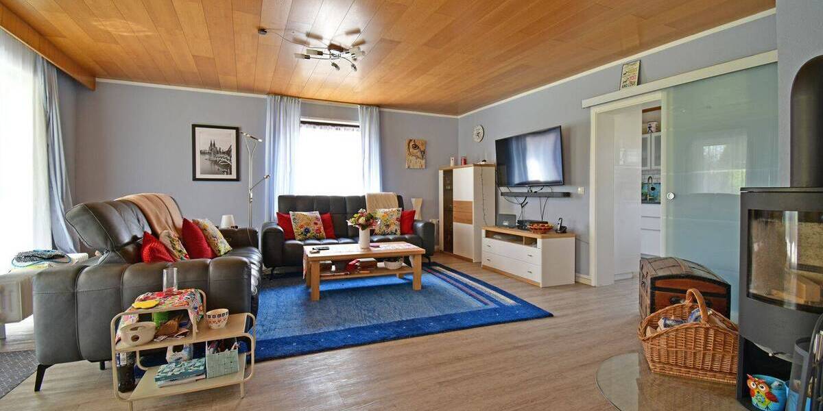 Einfamilienhaus Wolfhagen - 6 Zimmer, 207 m&sup2;, 440.000&euro; | Angebot:26527343