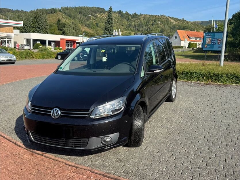 VW Touran 102.000 km 10.500 € Zierenberg 34289