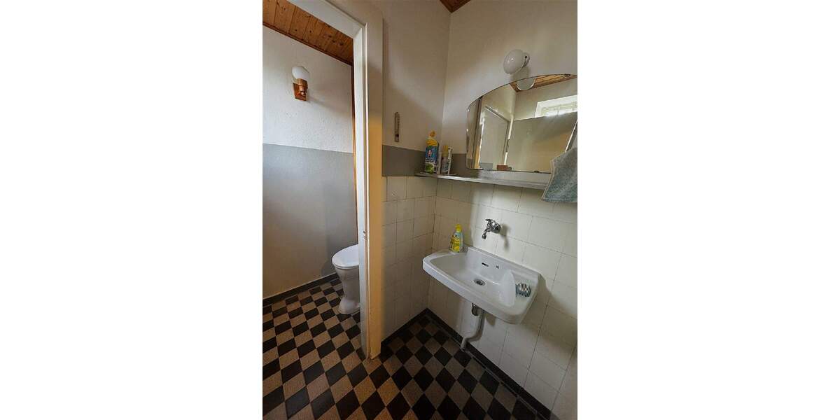 Einfamilienhaus Kassel Oberzwehren - 7 Zimmer, 157 m&sup2;, 310.000&euro; | Angebot:25768989