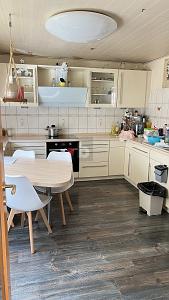 VERMIETET  SANIERT  GROßES GRUNDSTÜCK 9 zimmer