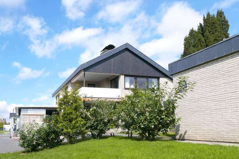 Haus zum Kaufen in Fuldabrück-Dörnhagen 485.000 € 240 m²