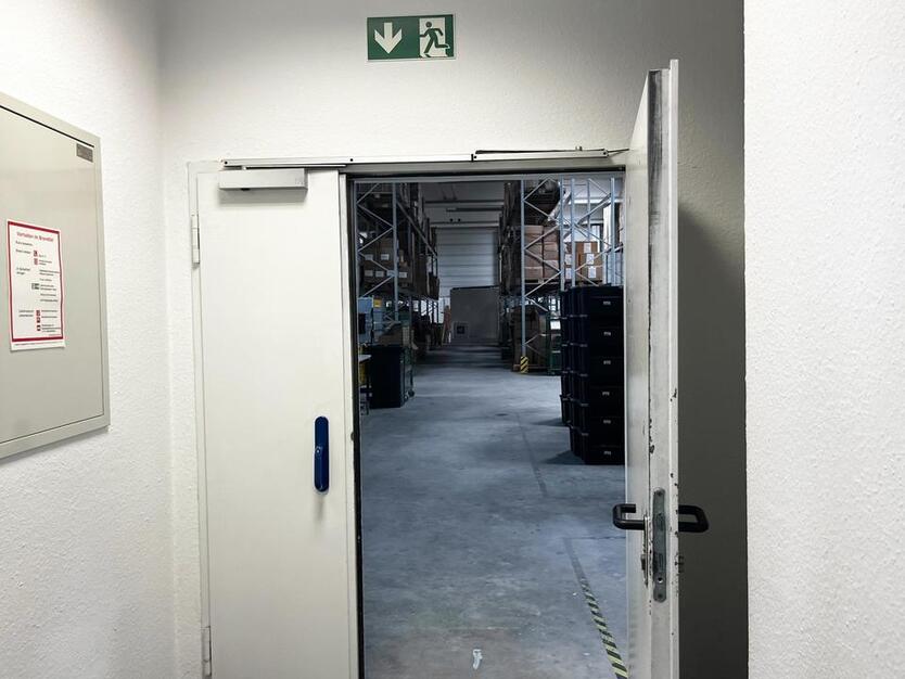 PROVISIONSFREI +++ Hallenfläche 1.002 m² mit Büro 184 m² +++ direkt vom Eigentümer
