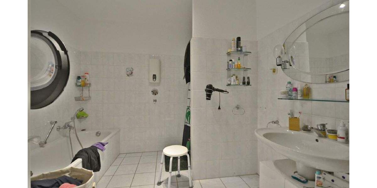 Großzügige 4-ZKB mit 2 Balkonen, KS-Königstor 4 zimmer