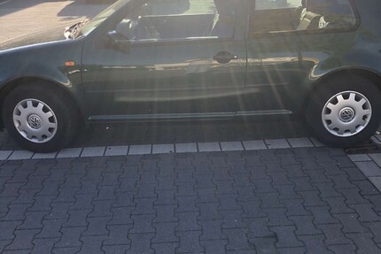 VW Golf 154.381 km 2.400 € Hessisch Lichtenau 37235
