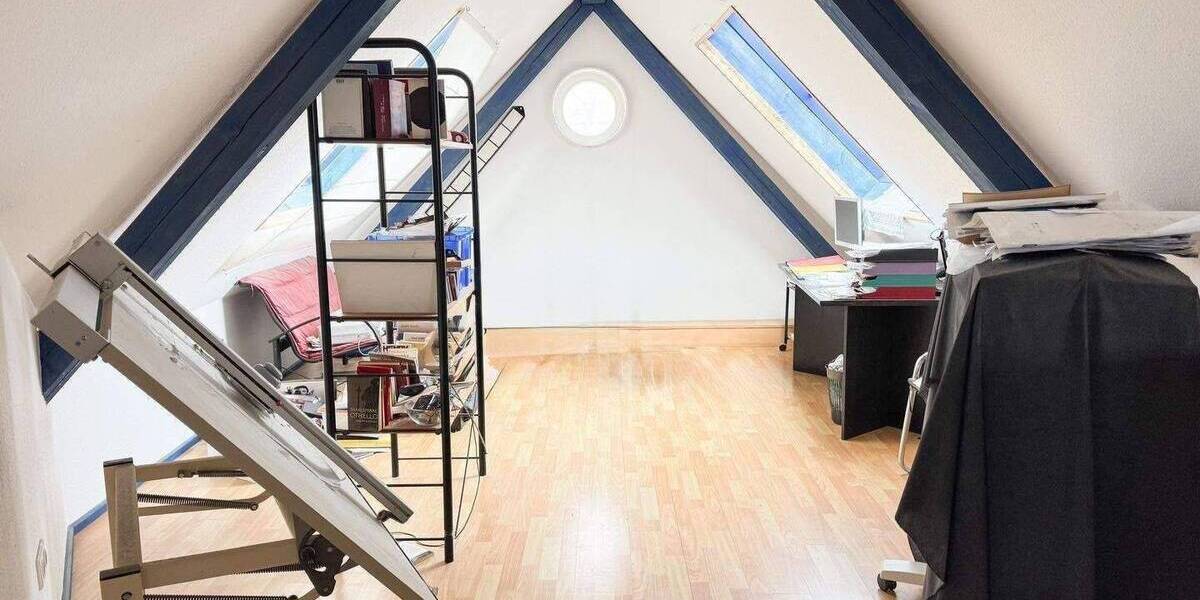 Etagenwohnung Kassel West - 3 Zimmer, 108 m&sup2;, 340.000&euro; | Angebot:26833780