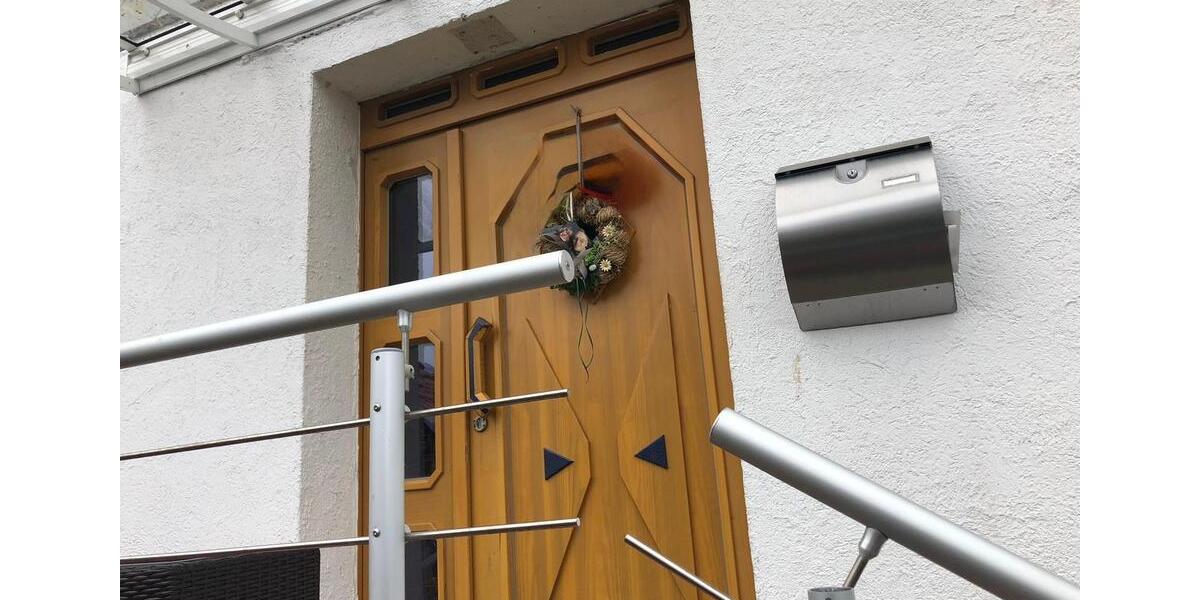 Einfamilienhaus Hofgeismar - 5 Zimmer, 145 m&sup2;, 275.000&euro; | Angebot:23231262