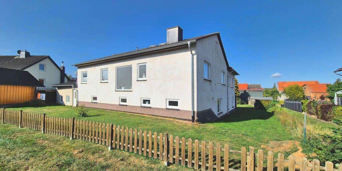 Einfamilienhaus Calden - 9 Zimmer, 260 m&sup2;, 289.000&euro; | Angebot:25139631