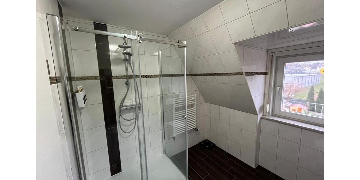 Etagenwohnung Kassel Niederzwehren - 4 Zimmer, 110 m&sup2;, 1.590&euro; | Angebot:24832070