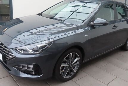 Hyundai i30 72.135 km 15.685 € Kassel 34123