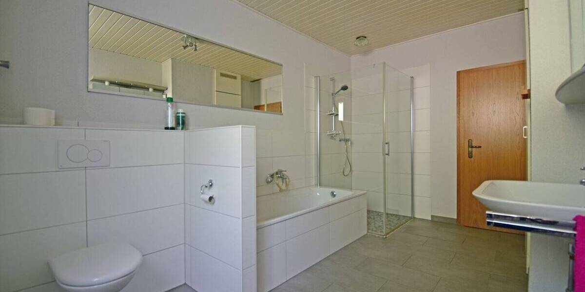 Etagenwohnung Kassel Süd - 4 Zimmer, 107 m&sup2;, 225.000&euro; | Angebot:26816145