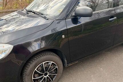 Skoda Fabia 98.900 km 2.399 &euro; Kassel 34130