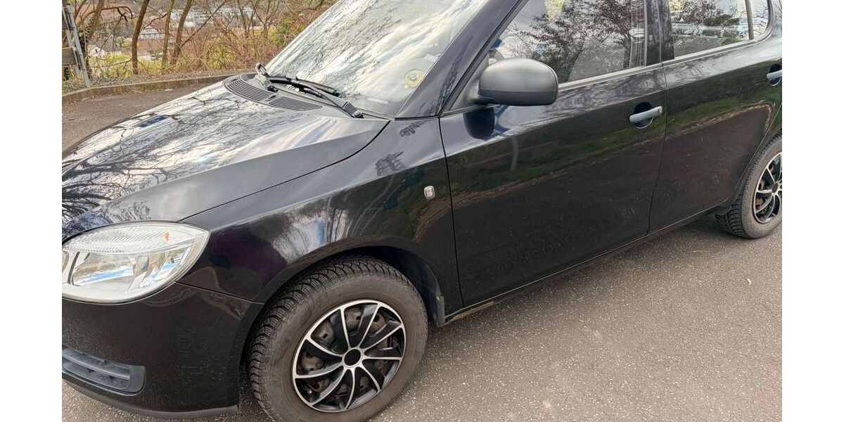 Skoda Fabia 98.900 km 2.399 &euro; Kassel 34130