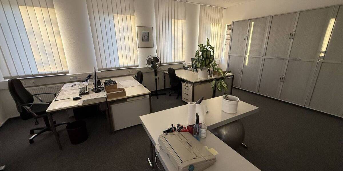 Gewerbeobjekt Kassel Waldau - 7 Zimmer, 2 m&sup2;, 2.100.000&euro; | Angebot:26696191