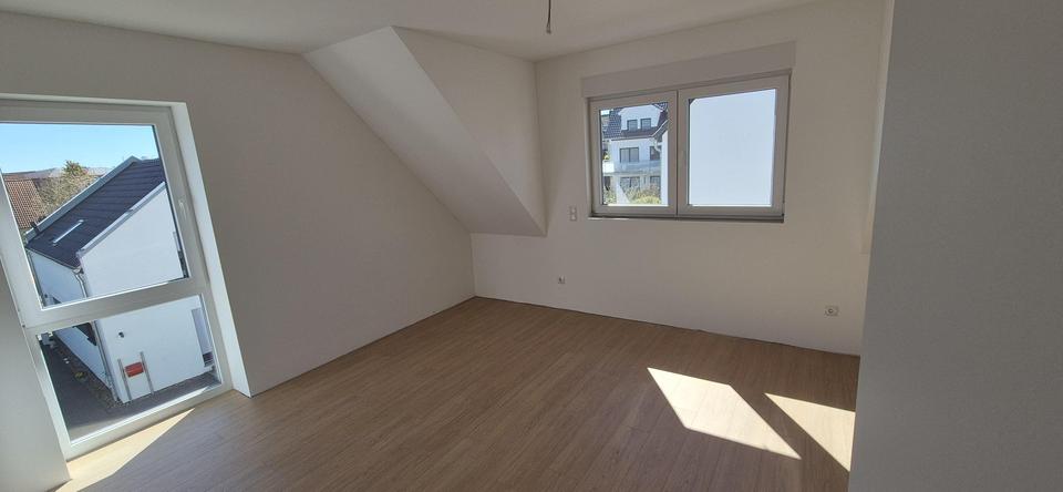 Reihenhaus Fuldatal - 4.5 Zimmer, 140 m&sup2;, 1.690&euro; | Angebot:26086904