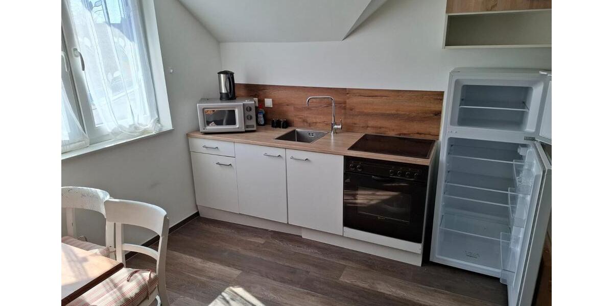 Dachgeschoßwohnung Baunatal - 1 Zimmer, 40 m&sup2;, 400&euro; | Angebot:26064372