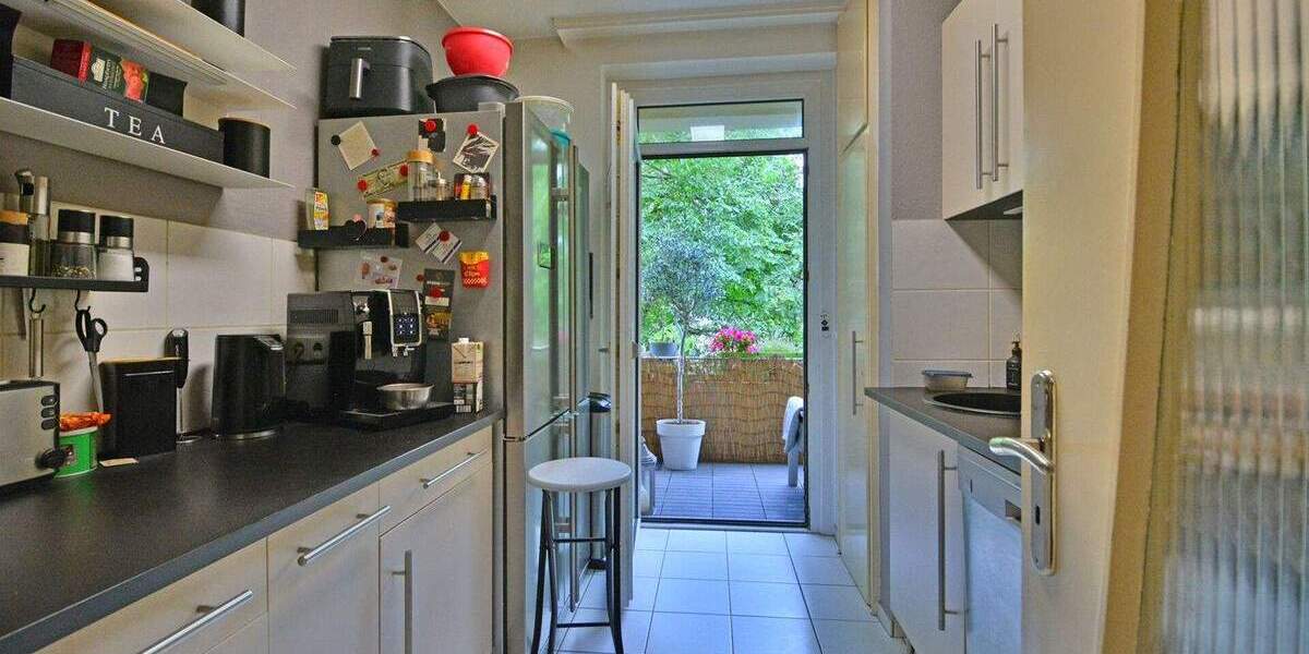 Etagenwohnung Kassel Mitte - 3 Zimmer, 100 m&sup2;, 240.000&euro; | Angebot:24777706