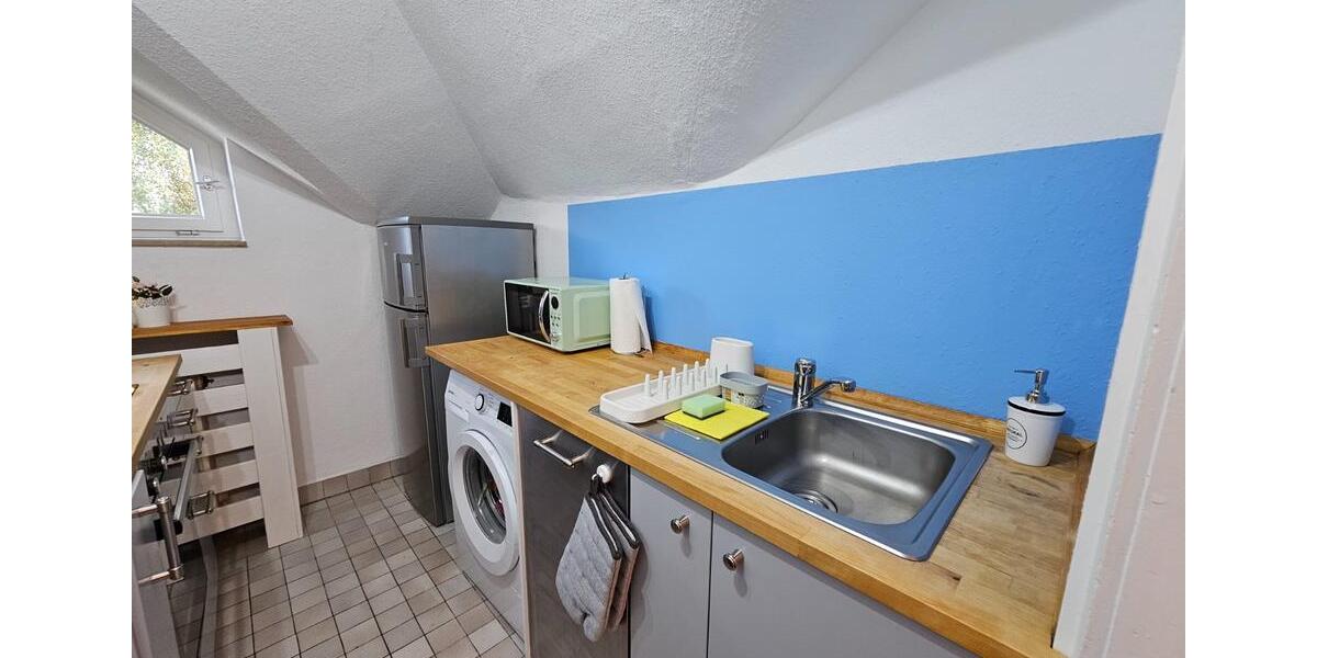 Möblierte 2,5 Zimmer-Dachgeschoss-Wohnung am Bergpark 2.5 zimmer