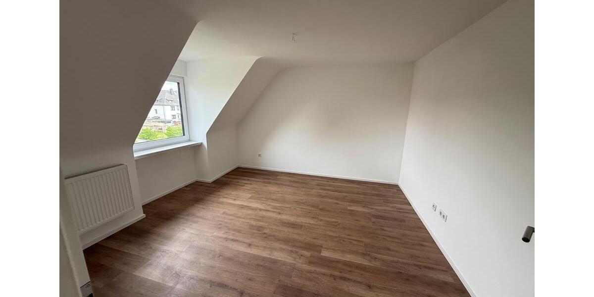 Dachgeschoßwohnung Kassel Niederzwehren - 2 Zimmer, 70 m&sup2;, 800&euro; | Angebot:26431504