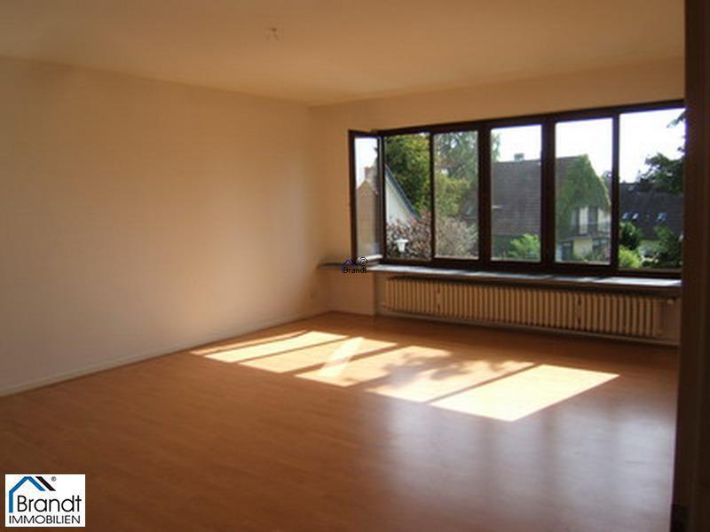 Attraktive AltbauWohnung am Rande der Stadt!
