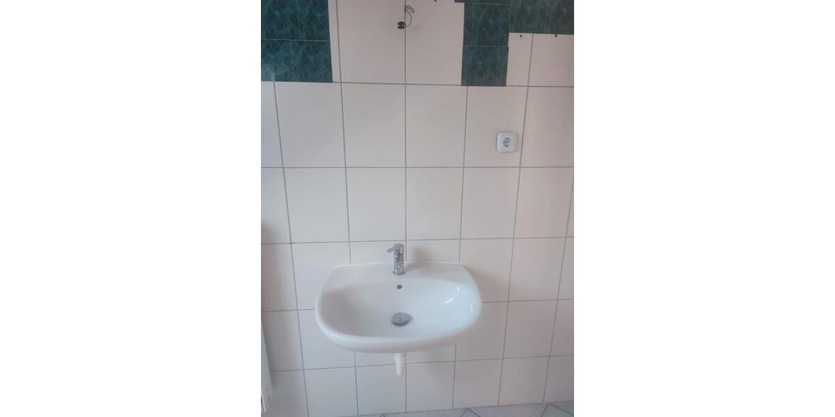 Dachgeschoßwohnung Kassel Fasanenhof - 3 Zimmer, 67 m&sup2;, 670&euro; | Angebot:26135598