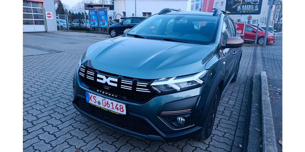 Dacia Sandero 23.600 km 15.799 &euro; Kassel 34125