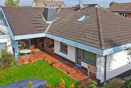 Wenn es etwas mehr sein darf: EFH mit 280 m² Wohn-und Nutzfläche, Niedervellmar zimmer