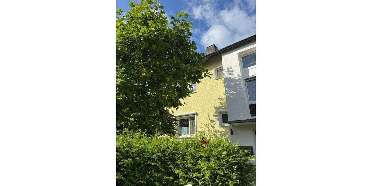 Etagenwohnung Kassel Oberzwehren - 2 Zimmer, 93 m&sup2;, 725&euro; | Angebot:24992600